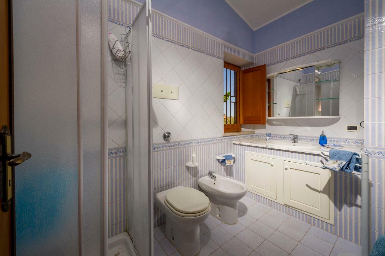 Villa Oasi Del Relax 卡斯泰拉马莱 外观 照片