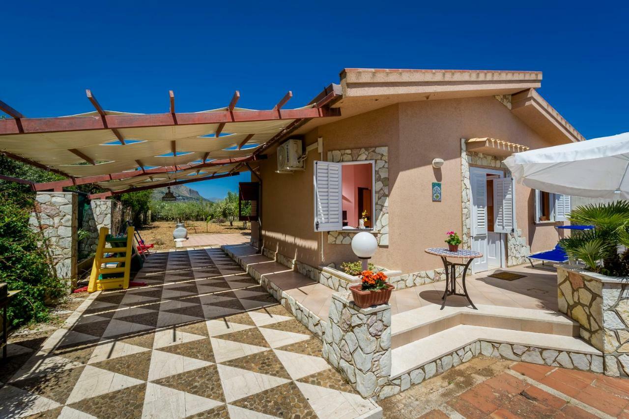 Villa Oasi Del Relax 卡斯泰拉马莱 外观 照片