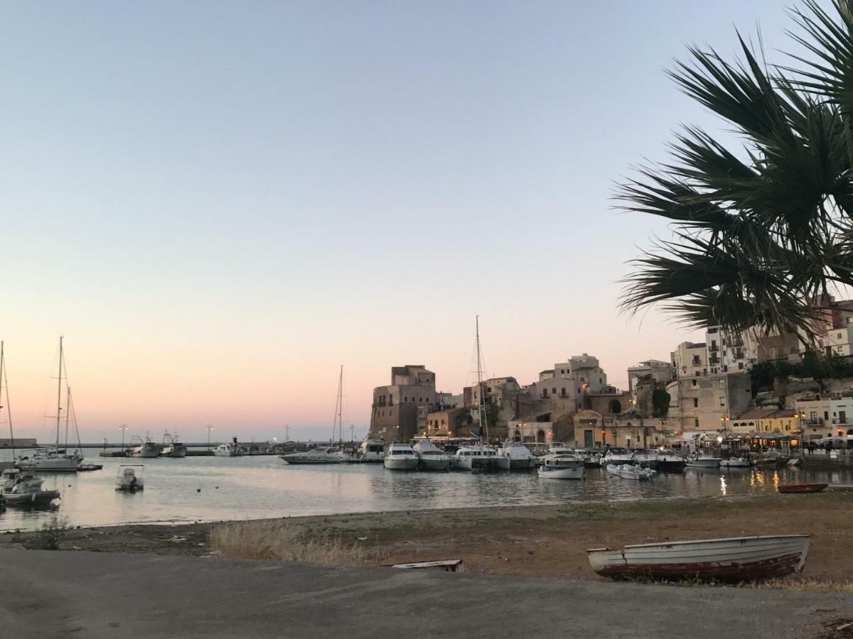 Villa Oasi Del Relax 卡斯泰拉马莱 外观 照片
